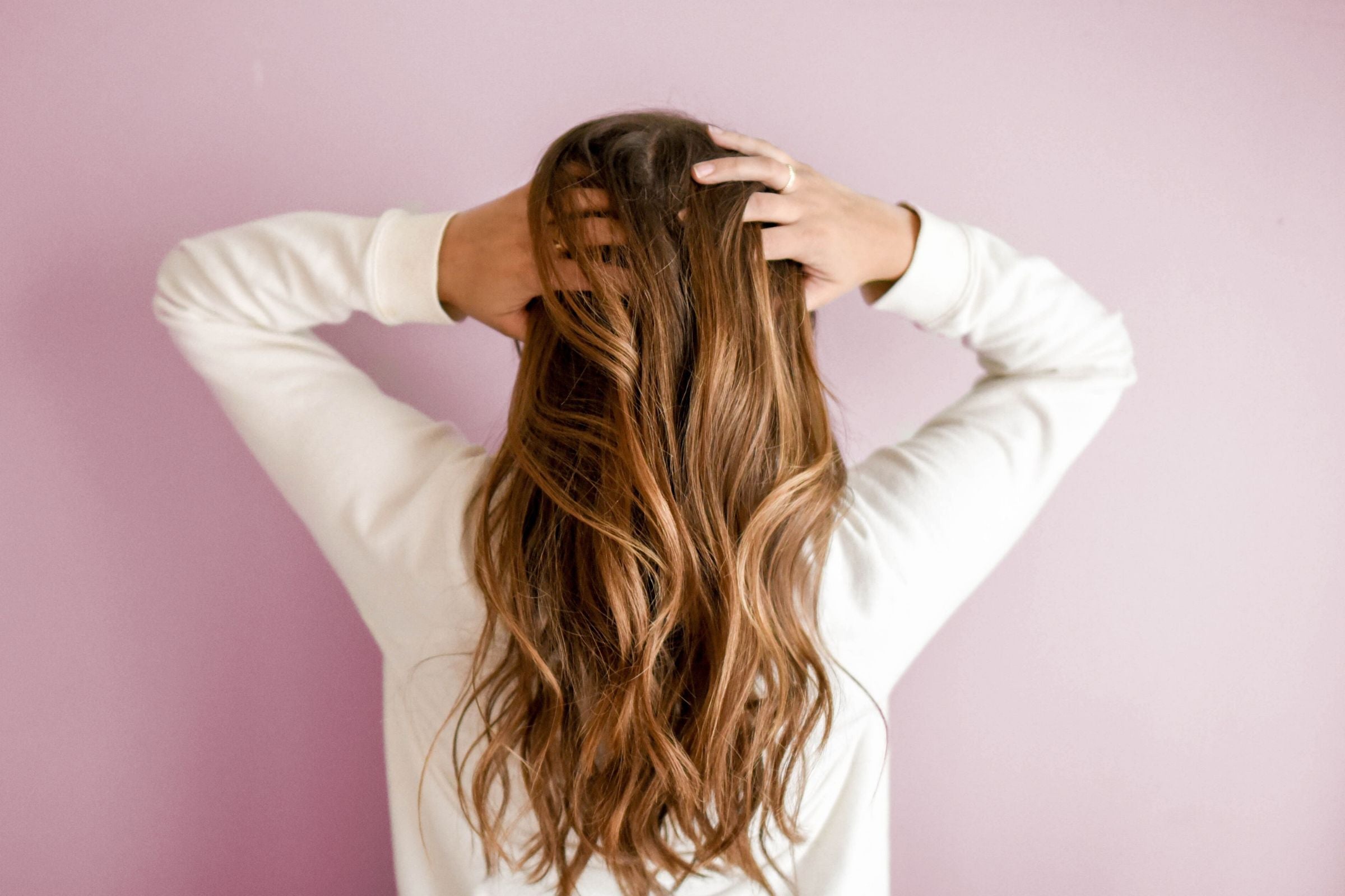 Woman_with_healthy_hair