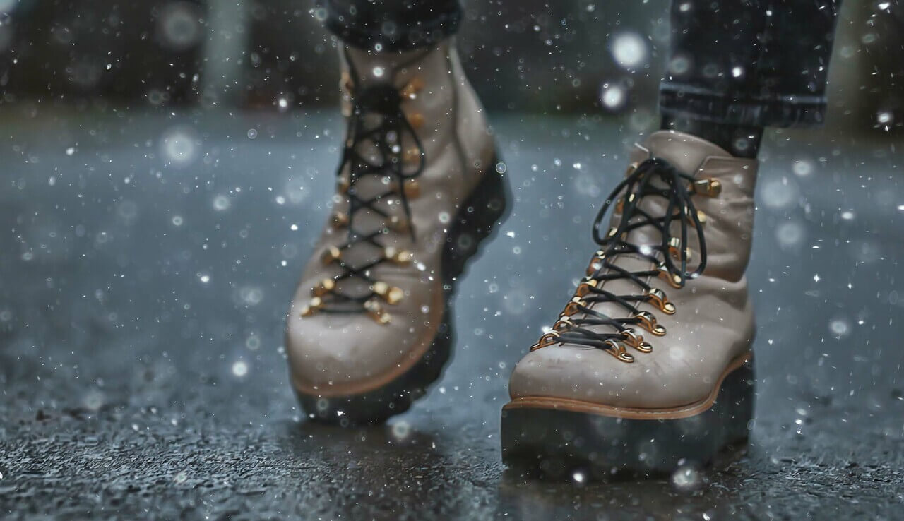 Main_feet in winter boots.jpg