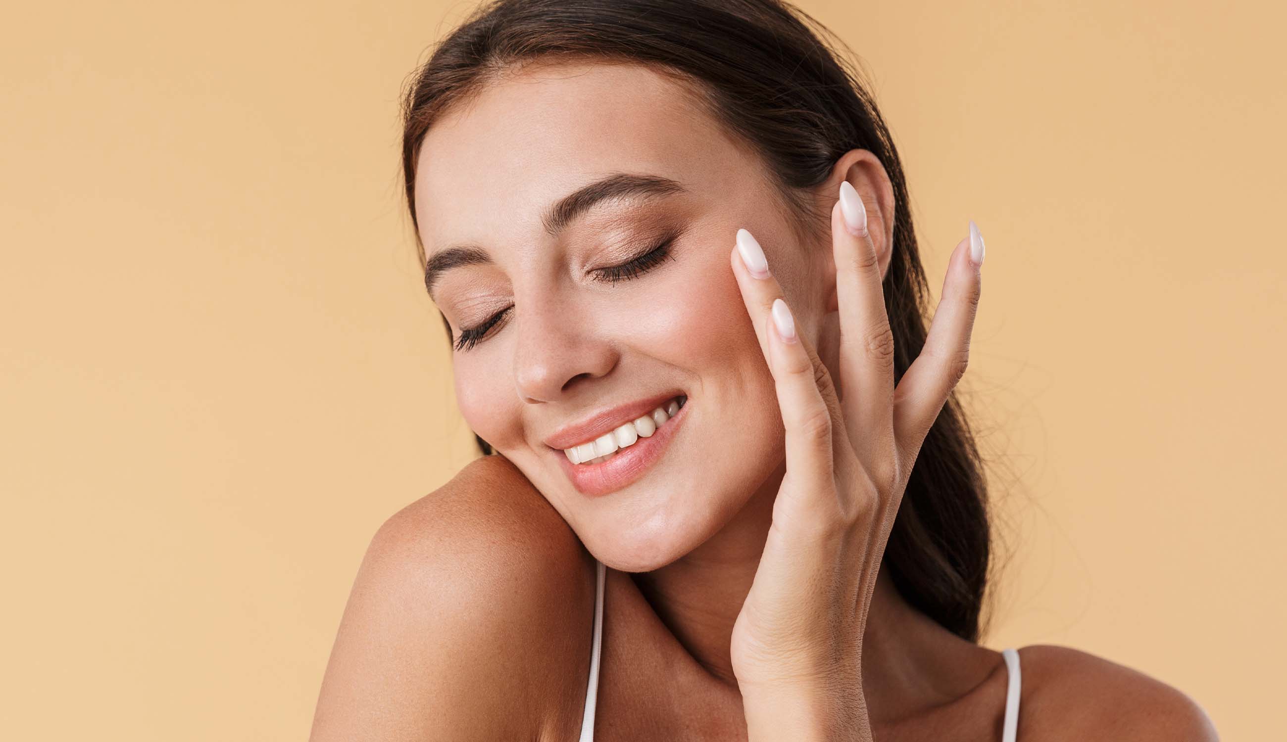 cover photo 100% pure Does Vitamin C Exfoliate?