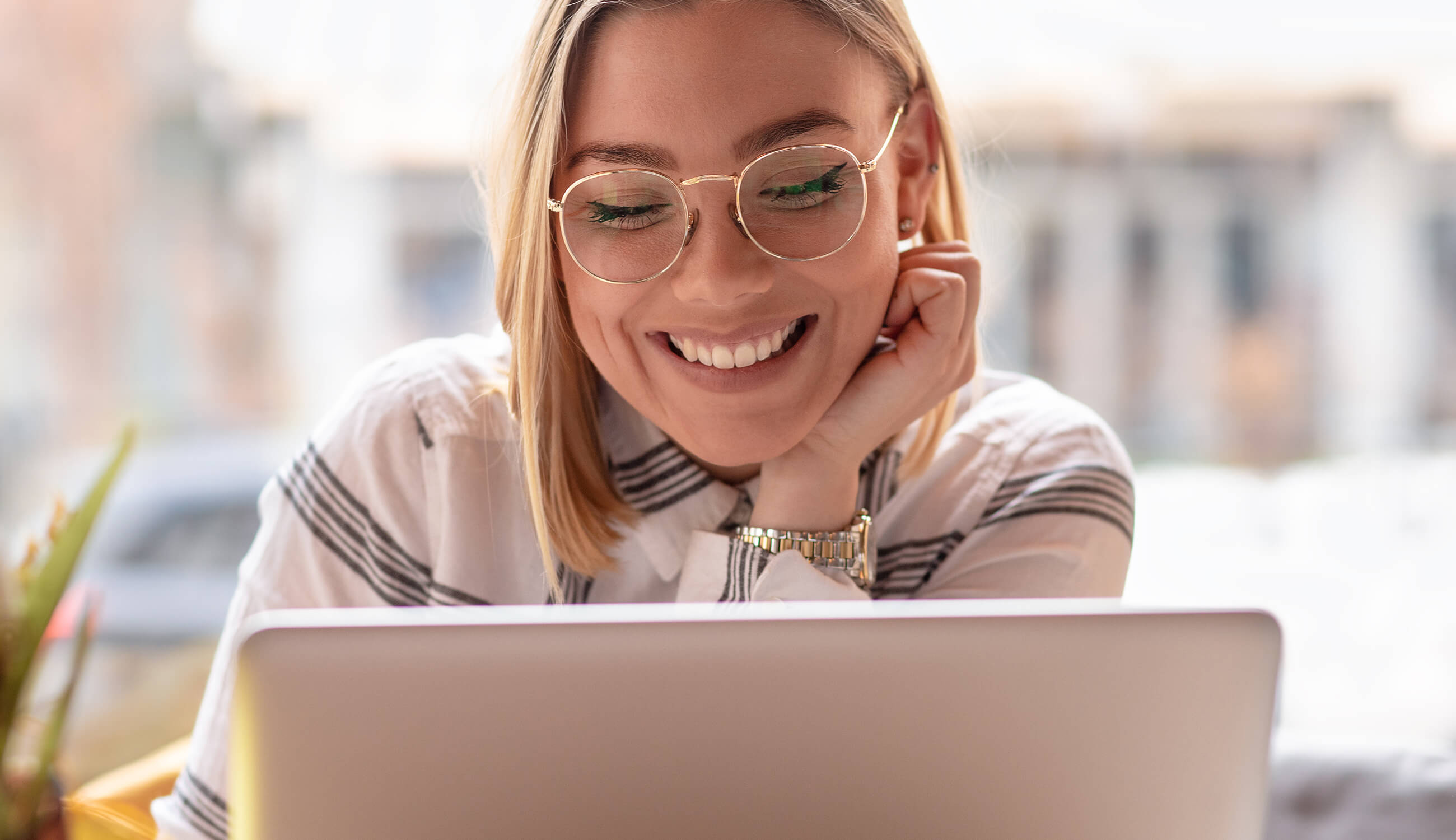 Woman w laptop