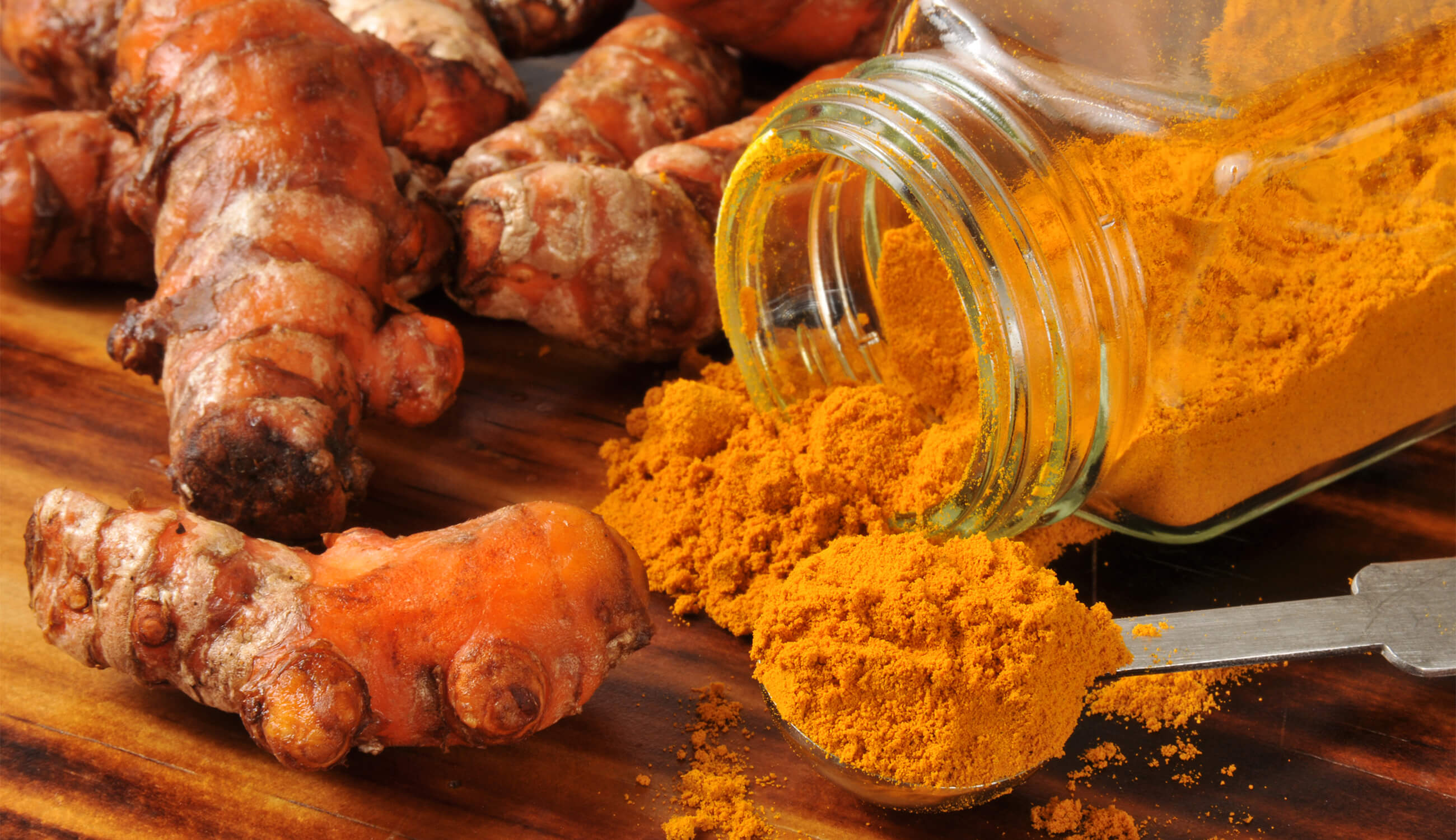 Turmeric powder - calms inflammation, brightens, reduces acne scarring